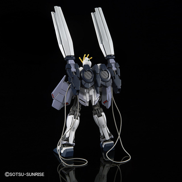 HG 1/144 RX-9 Narrative Gundam B Equipment