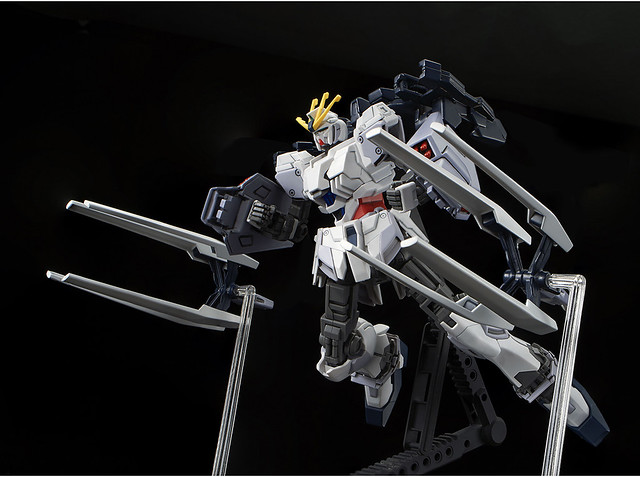 HG 1/144 RX-9 Narrative Gundam B Equipment