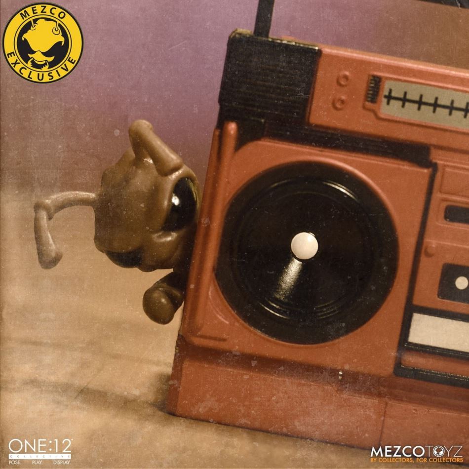 Mezco Toyz : 1/12 Ant Agent Gomez - Samurai Edition