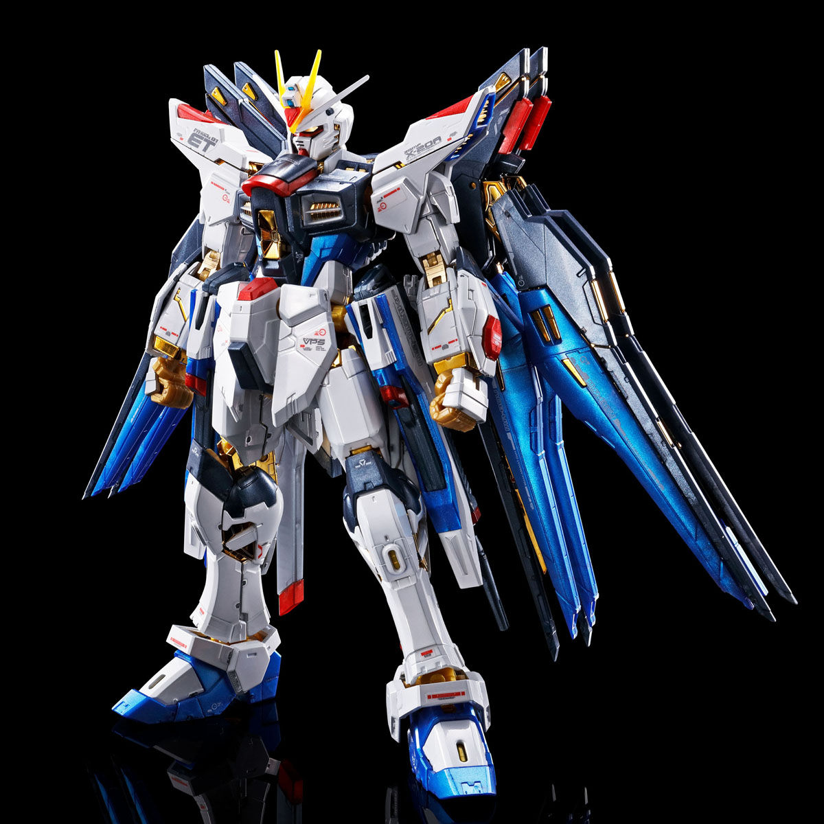 Mobile Suit Gundam SEED Destiny -RG 1/144 Strike Freedom Gundam [Titanium Finish]