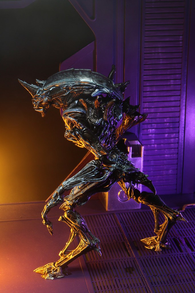 Ultimate Rhino Alien (Kenner Tribute)