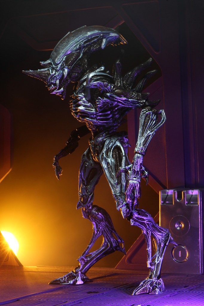 Ultimate Rhino Alien (Kenner Tribute)