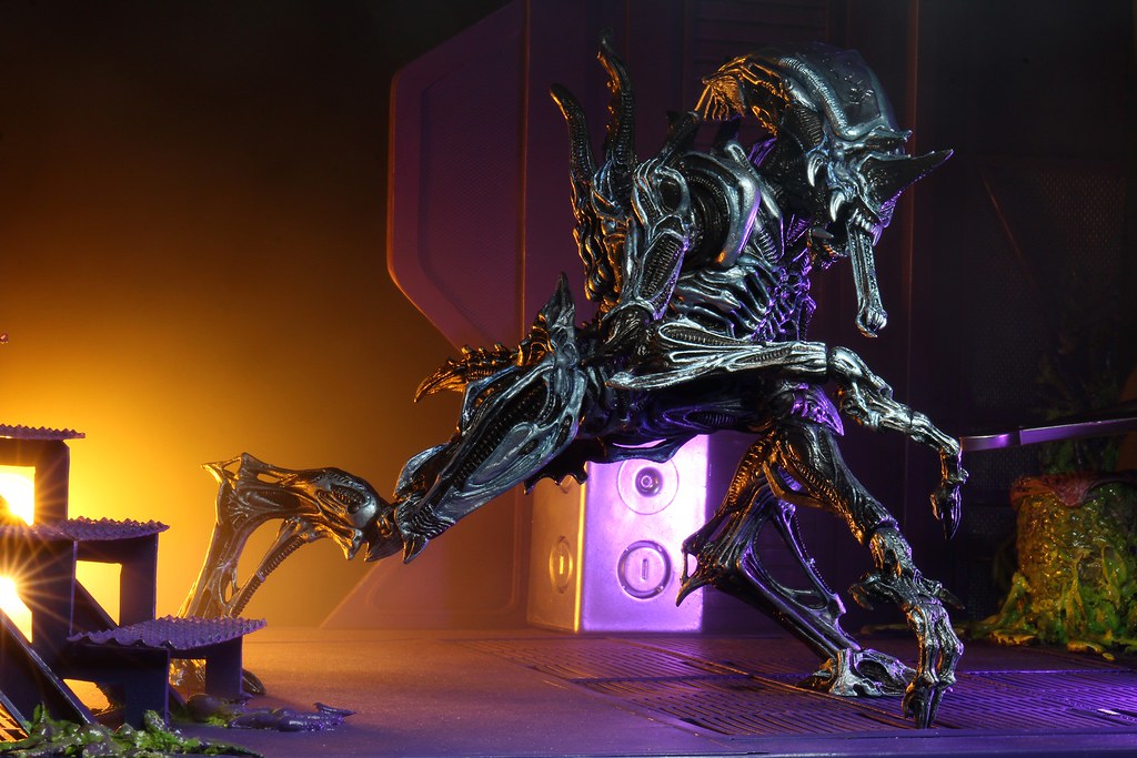 Ultimate Rhino Alien (Kenner Tribute)