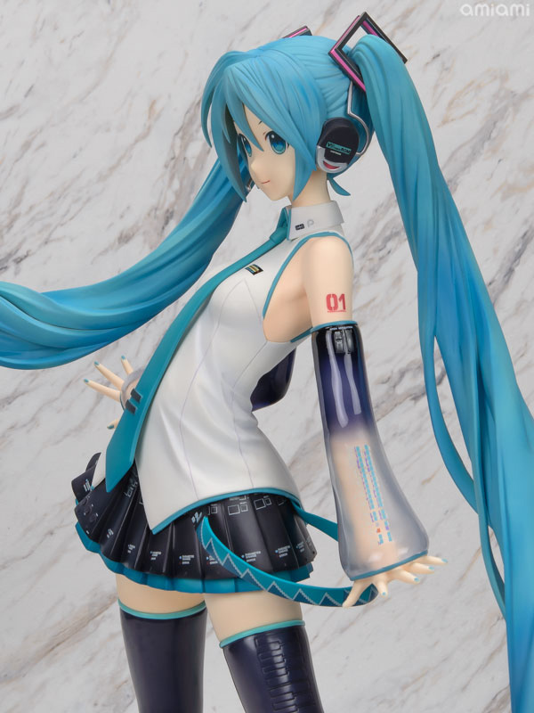 Character Vocal Series 01 Hatsune Miku V3 1/4