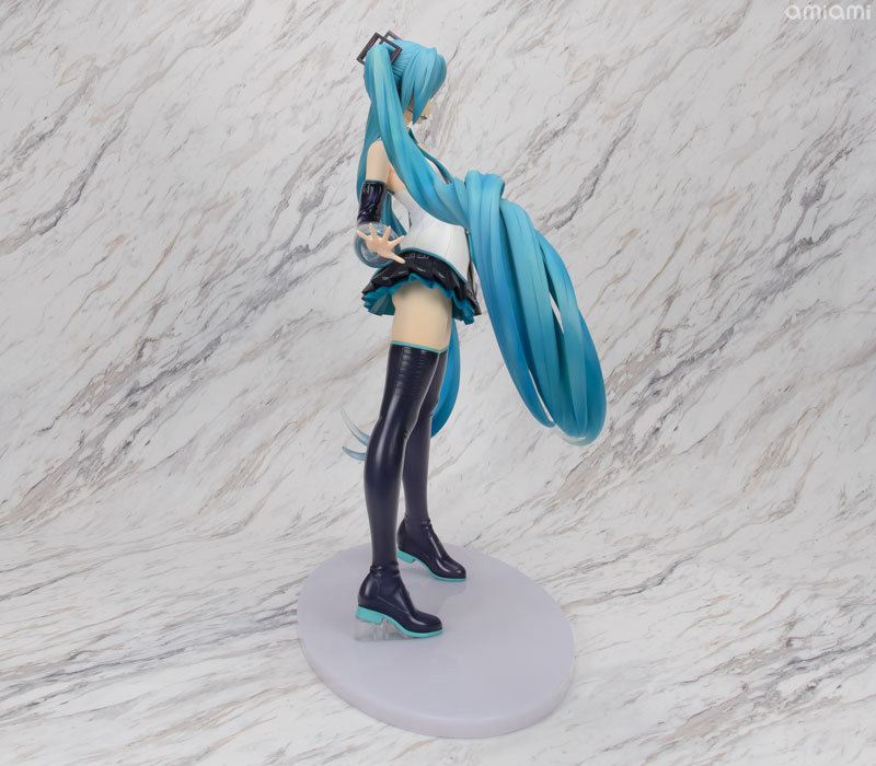Character Vocal Series 01 Hatsune Miku V3 1/4