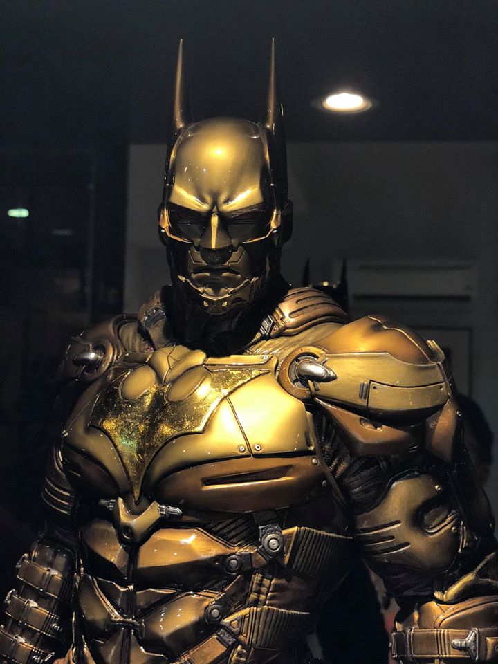 Batman Beyond Gold Version