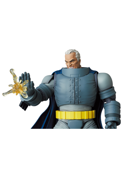 MAFEX ARMORED BATMAN (The Dark Knight Returns)