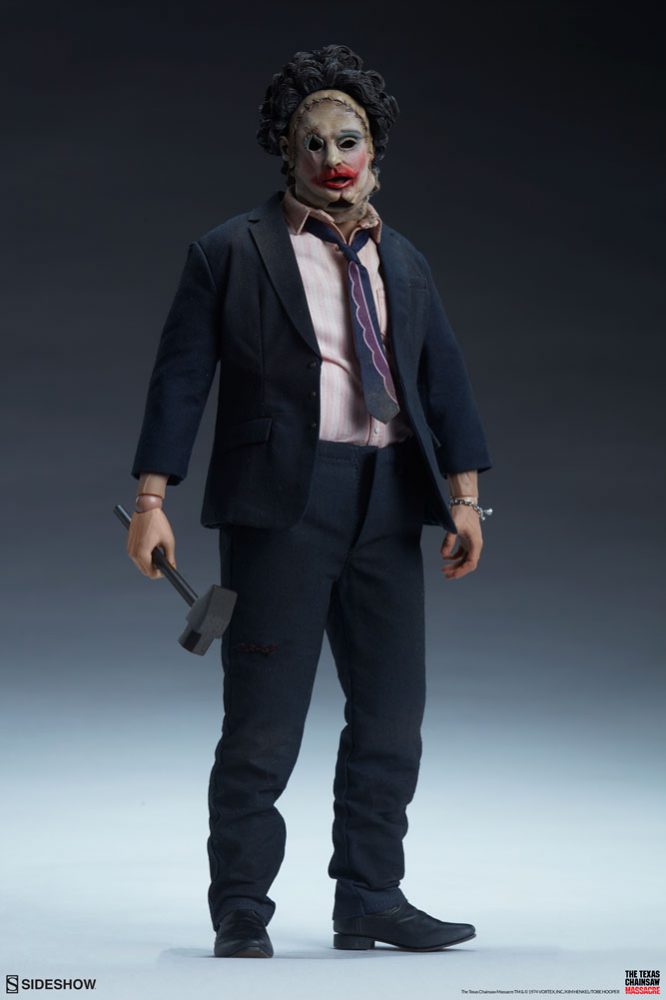 Don't Open That Door: Leatherface Deluxe Sixth Scale Figure