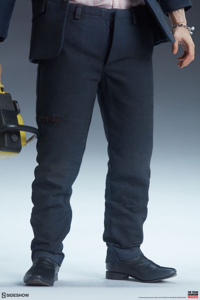 Don't Open That Door: Leatherface Deluxe Sixth Scale Figure