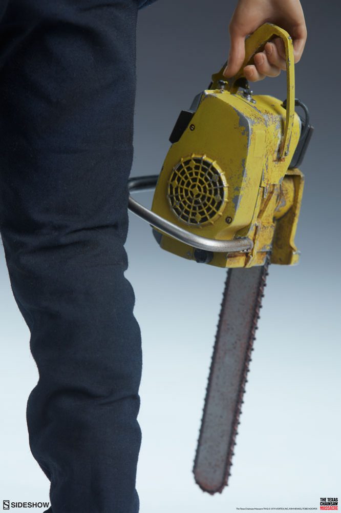 Don't Open That Door: Leatherface Deluxe Sixth Scale Figure