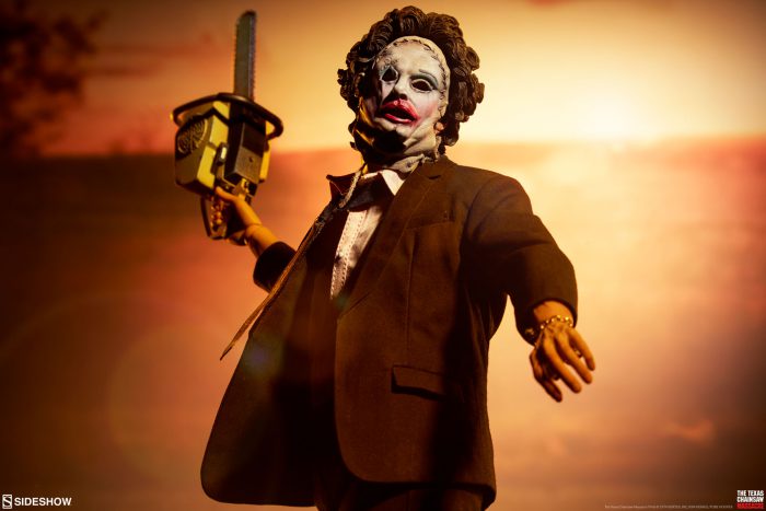 Don't Open That Door: Leatherface Deluxe Sixth Scale Figure