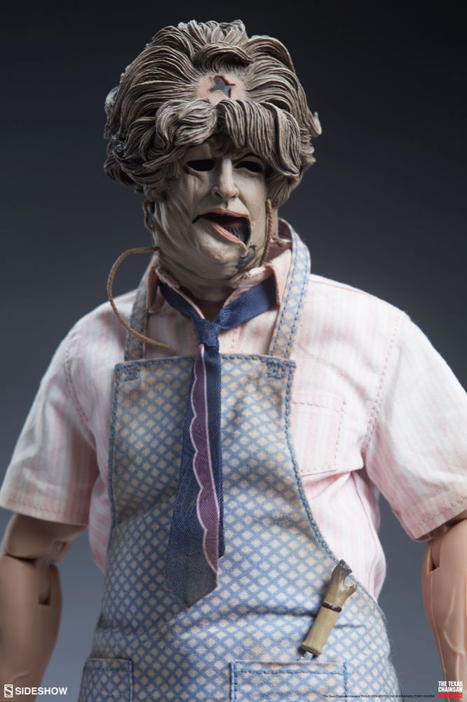 Don't Open That Door: Leatherface Deluxe Sixth Scale Figure