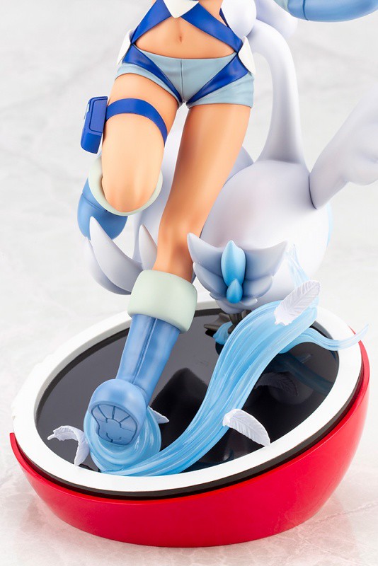 Pokemon Center Original Figure Skyla & Swanna