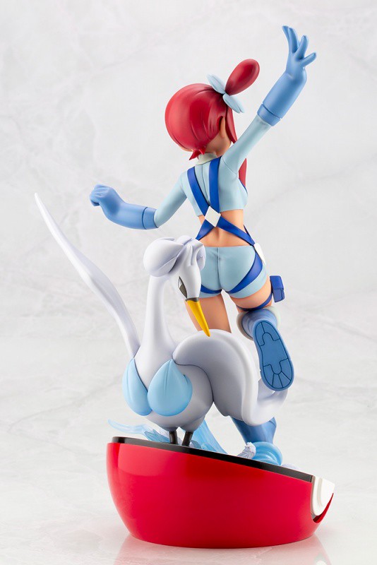 Pokemon Center Original Figure Skyla & Swanna