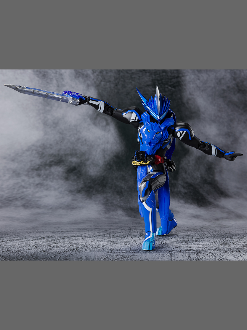 SHFiguarts Kamen Rider Blaze Lion Senki