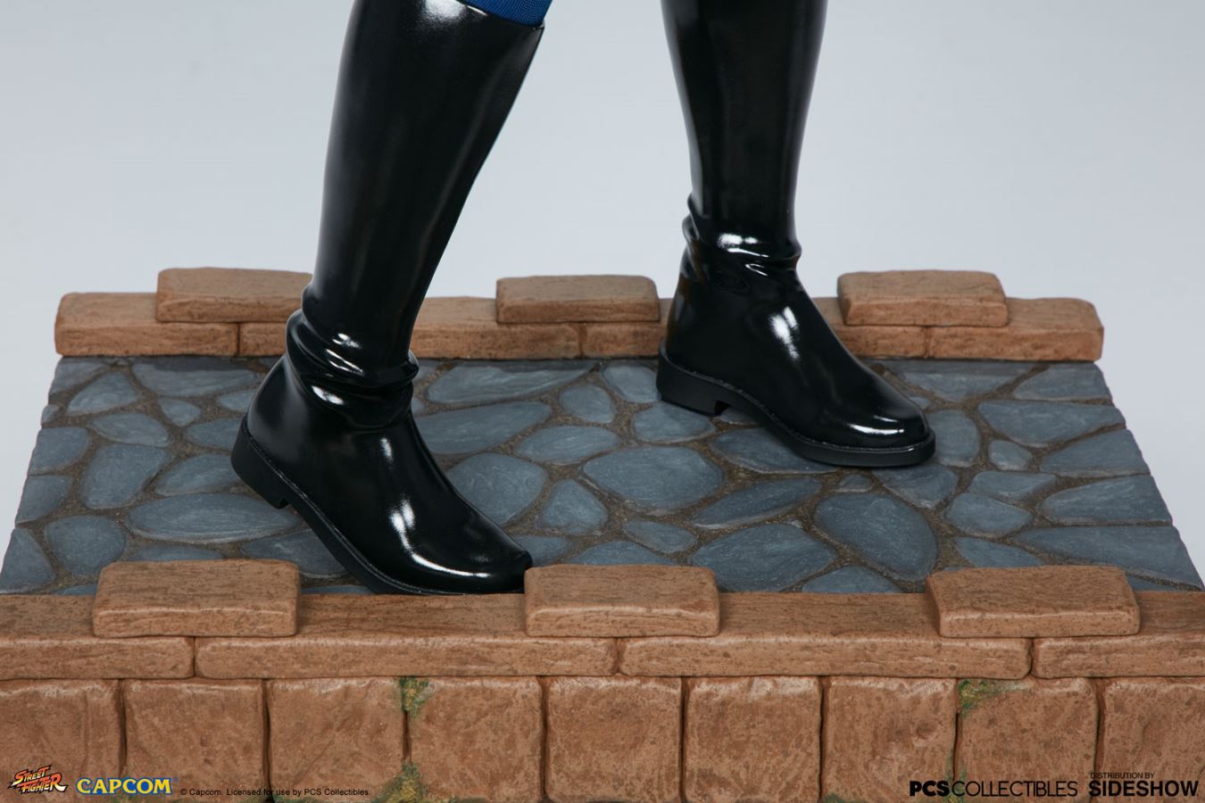 Cammy: Decapre 1/3 Scale Statue