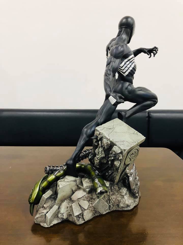 Spider-Man back in black