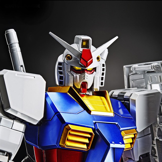 PG 1/60 Gundam Base Limited RX-78-2 Gundam [Titanium Finish]