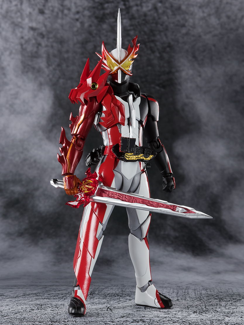 SHFiguarts Kamen Rider Saber Brave Dragon