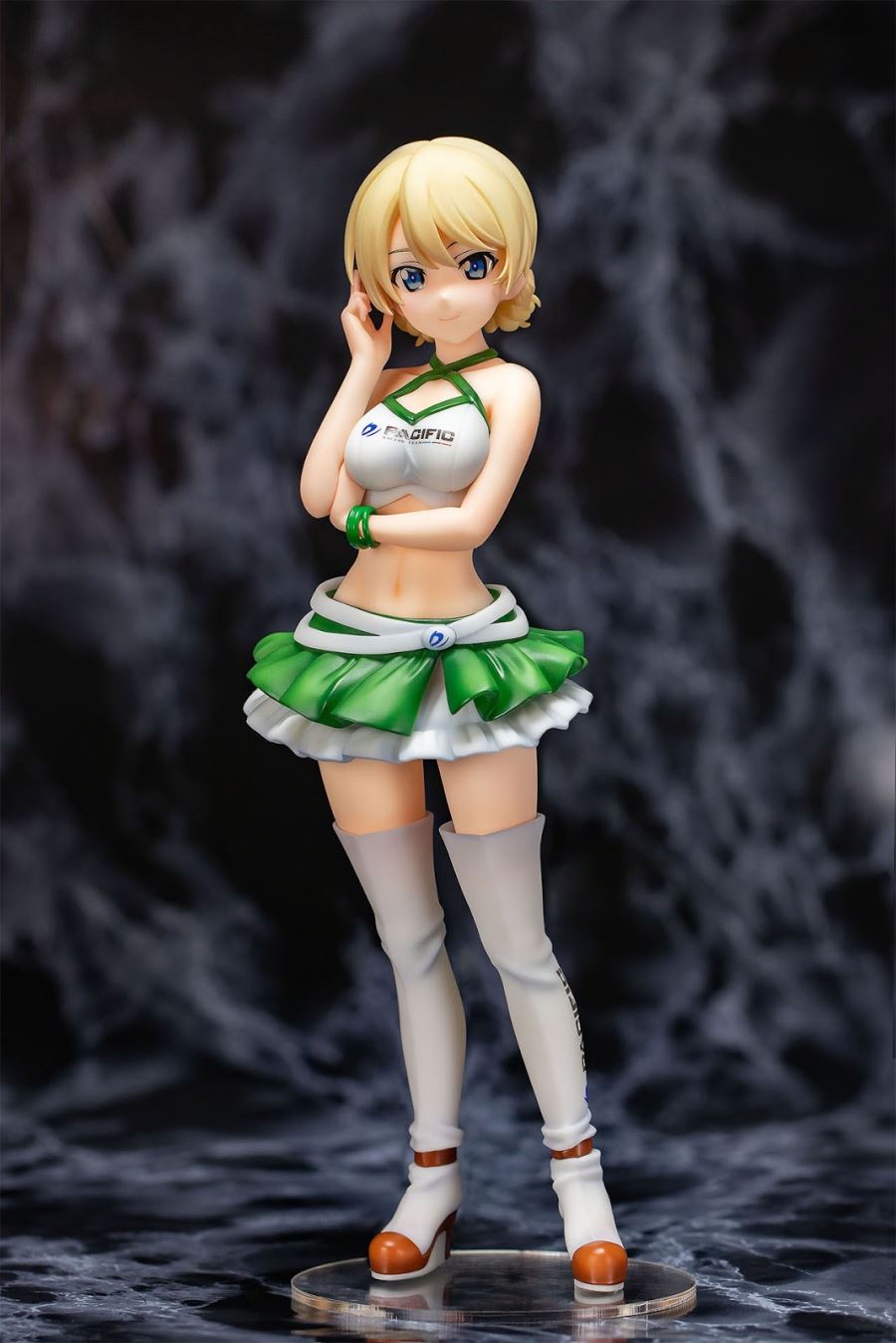 Girls und Panzer x PACIFIC - Darjeeling -Race Queen ver.- Resized Edition 1/5 