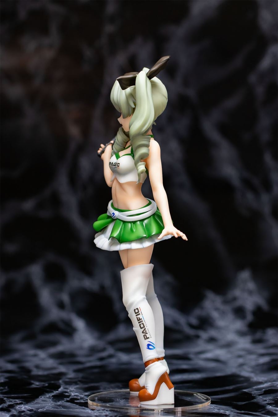 Girls und Panzer x PACIFIC - Anchovy -Race Queen ver.- Resized Edition 1/5