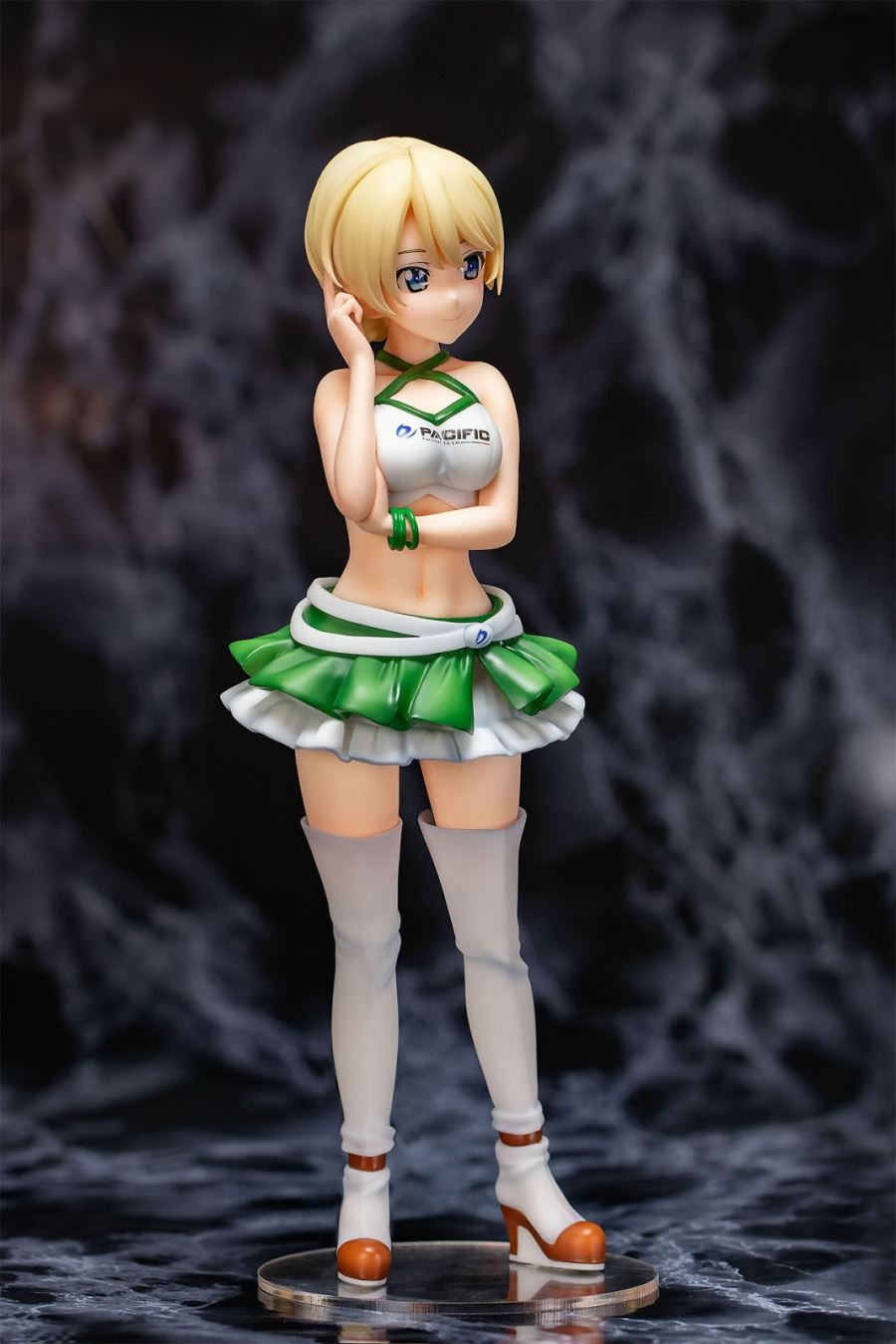 Girls und Panzer x PACIFIC - Darjeeling -Race Queen ver.- Resized Edition 1/5 