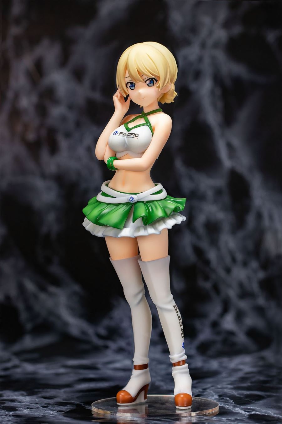 Girls und Panzer x PACIFIC - Darjeeling -Race Queen ver.- Resized Edition 1/5 