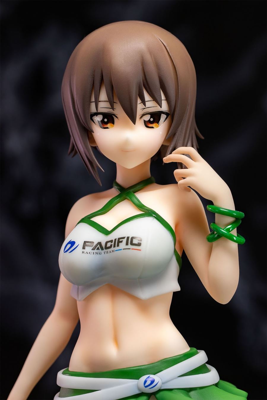Girls und Panzer x PACIFIC - Maho Nishizumi -Race Queen ver.- Resized Edition 1/5