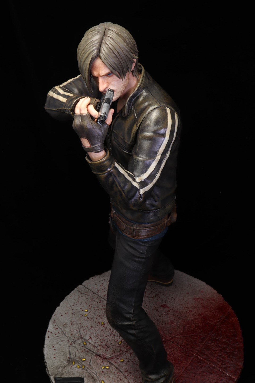 ARTFX Leon (Resident Evil)