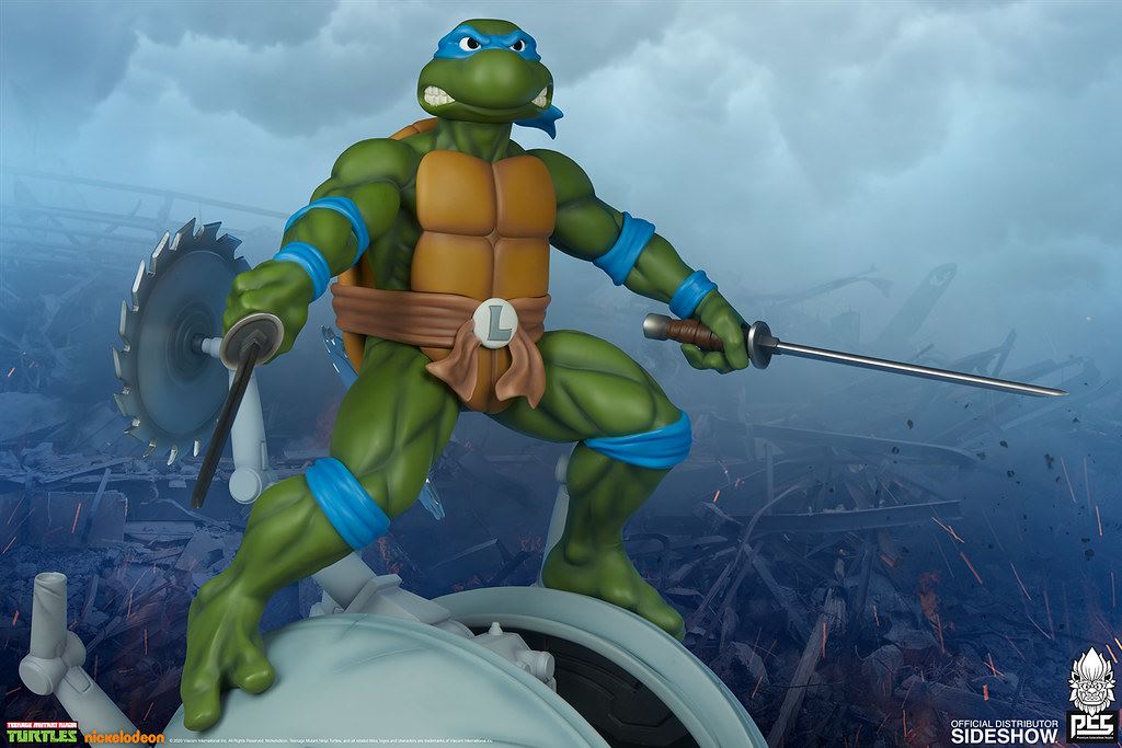 Leonardo 1/4 Scale Statue
