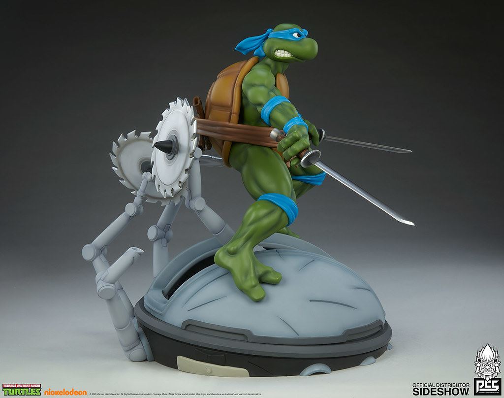Leonardo 1/4 Scale Statue