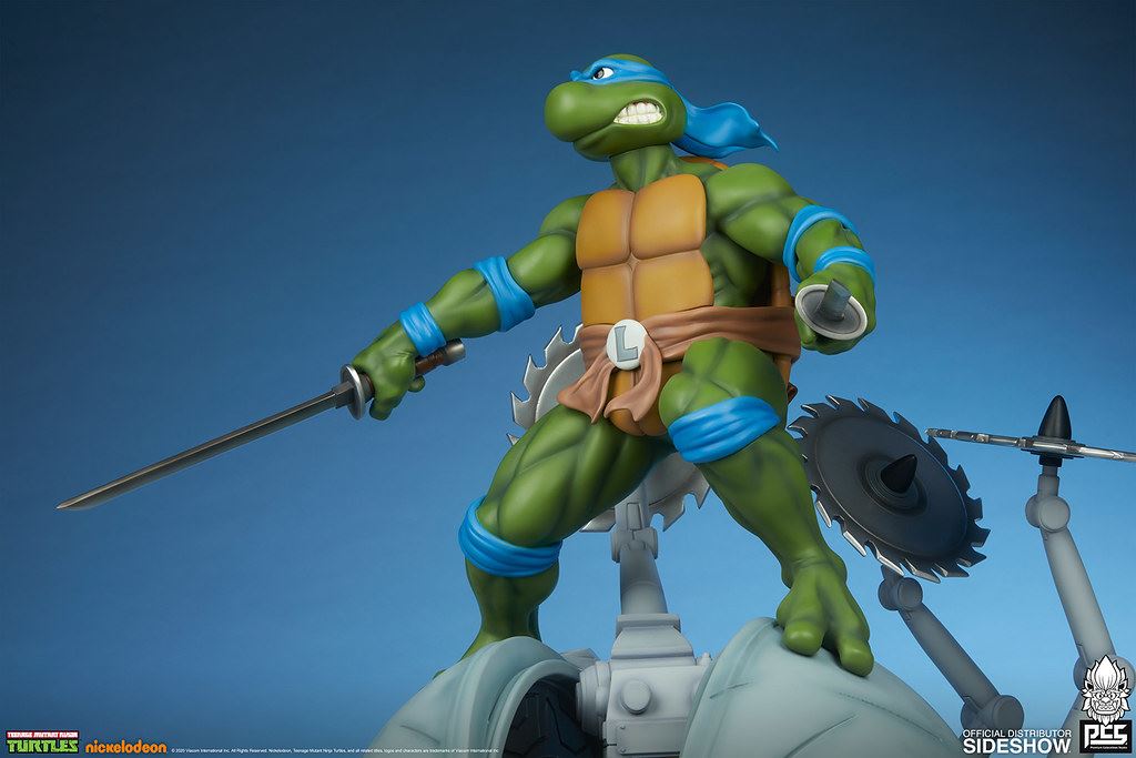 Leonardo 1/4 Scale Statue