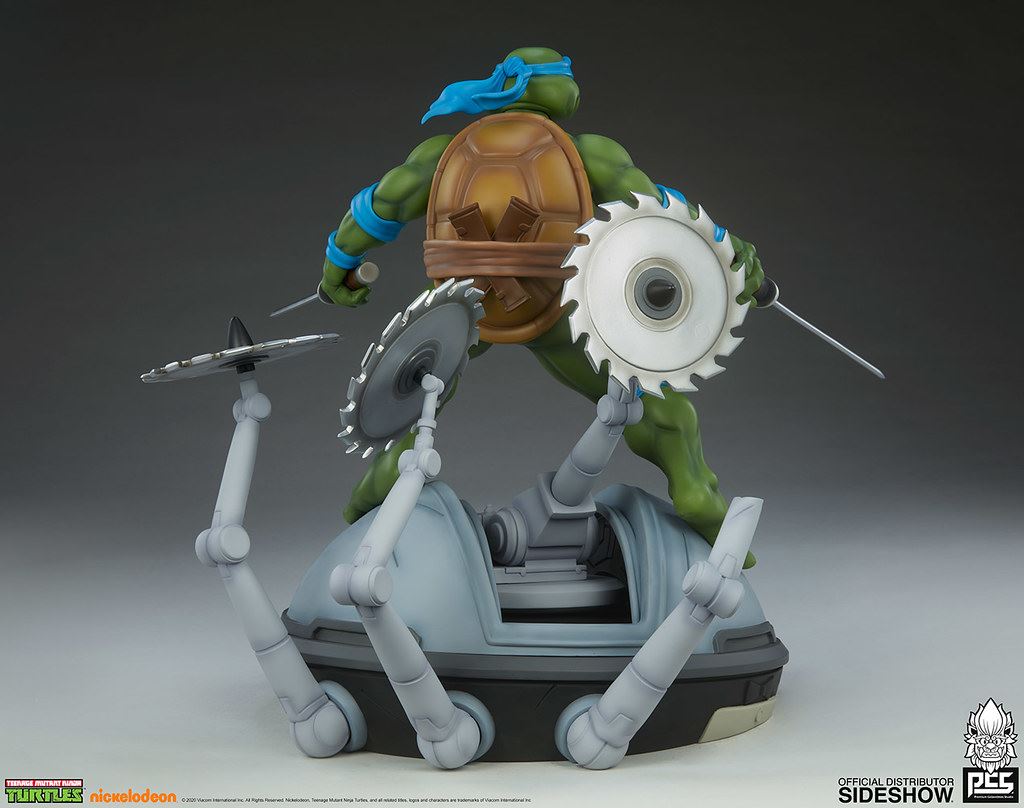 Leonardo 1/4 Scale Statue