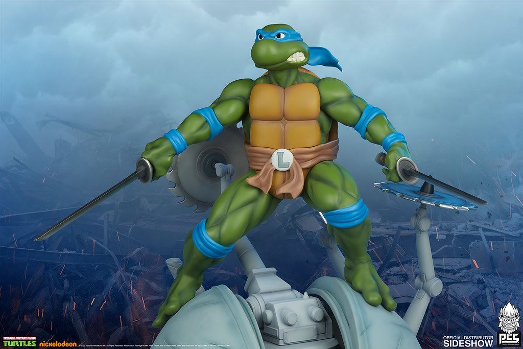 Leonardo 1/4 Scale Statue
