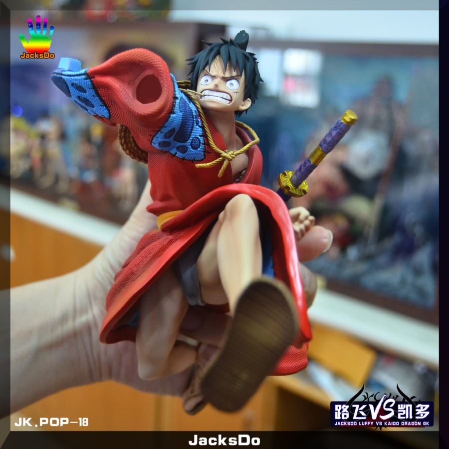 Luffy Punching Beast Mode Kaido