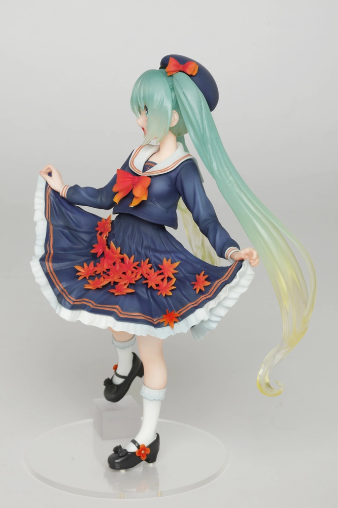 Hatsune Miku Four Seasons Figure Series: Autumn
