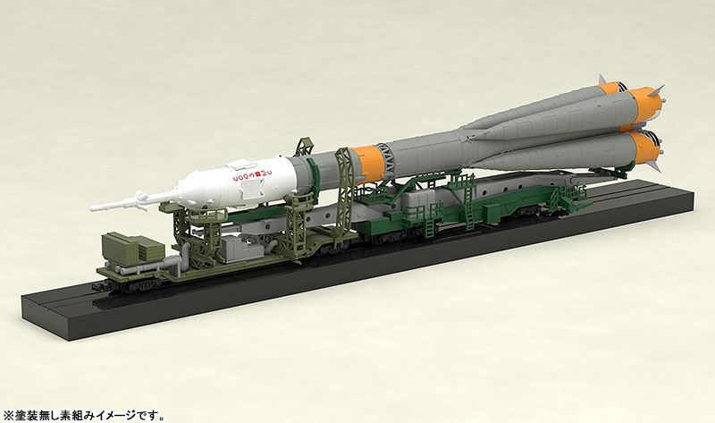 1/150 Soyuz Rocket & Transport Train