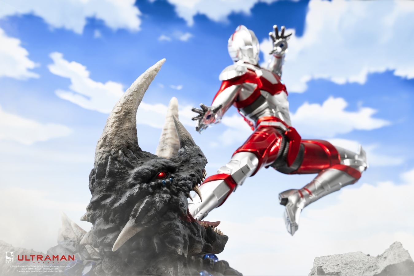 Ultraman VS Black King 1/4 Statue