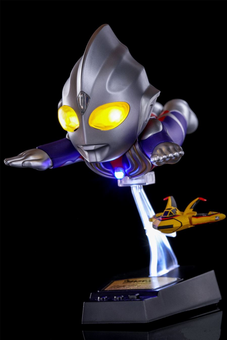 Q version of the floating Ultraman