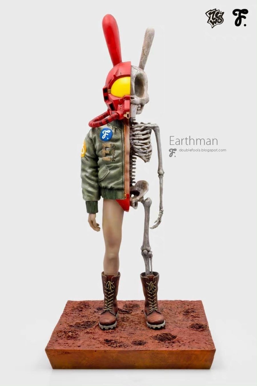 EARTHMAN 1/12