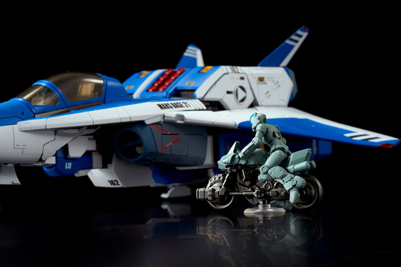 RIOBOT Genesis Climber Mospeada 1/48 AFC-01H Legioss Eta