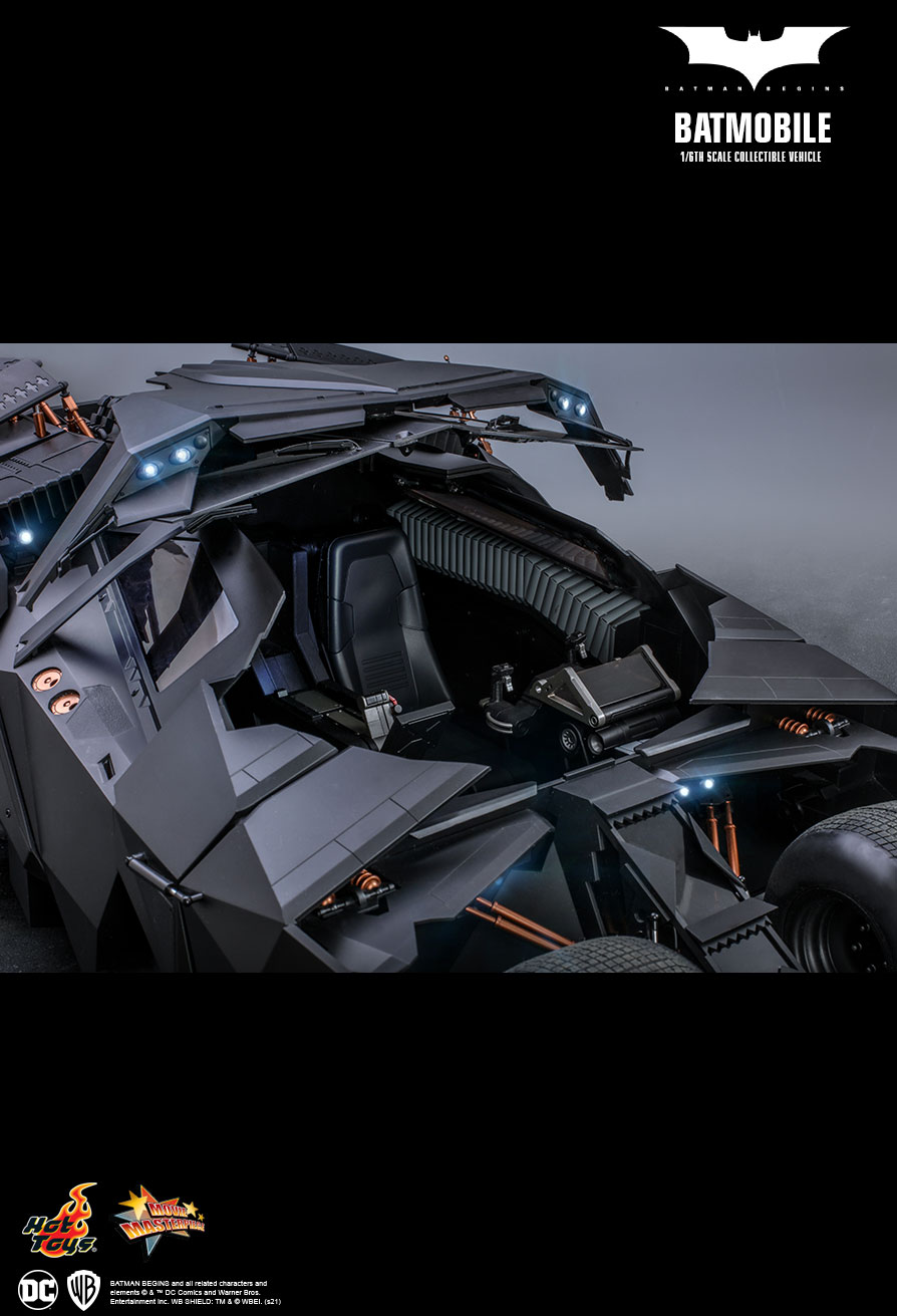 BATMAN BEGINS BATMOBILE 1/6TH SCALE COLLECTIBLE VEHICLE
