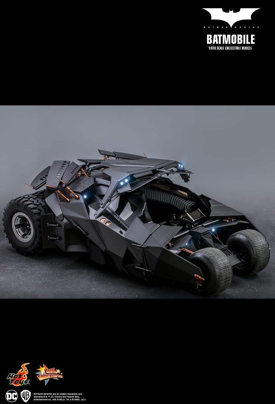 BATMAN BEGINS BATMOBILE 1/6TH SCALE COLLECTIBLE VEHICLE