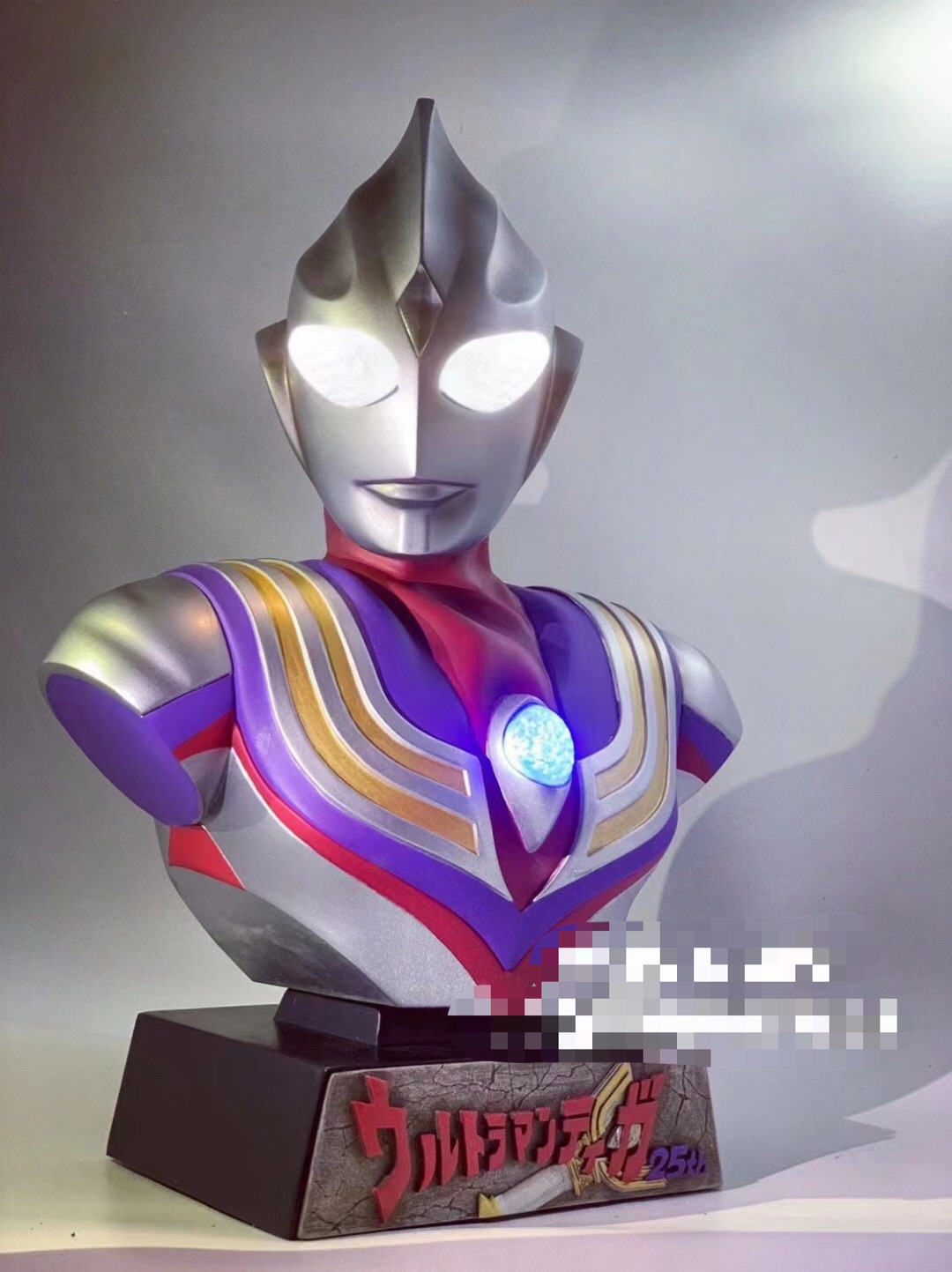 Ultraman Tiga bust