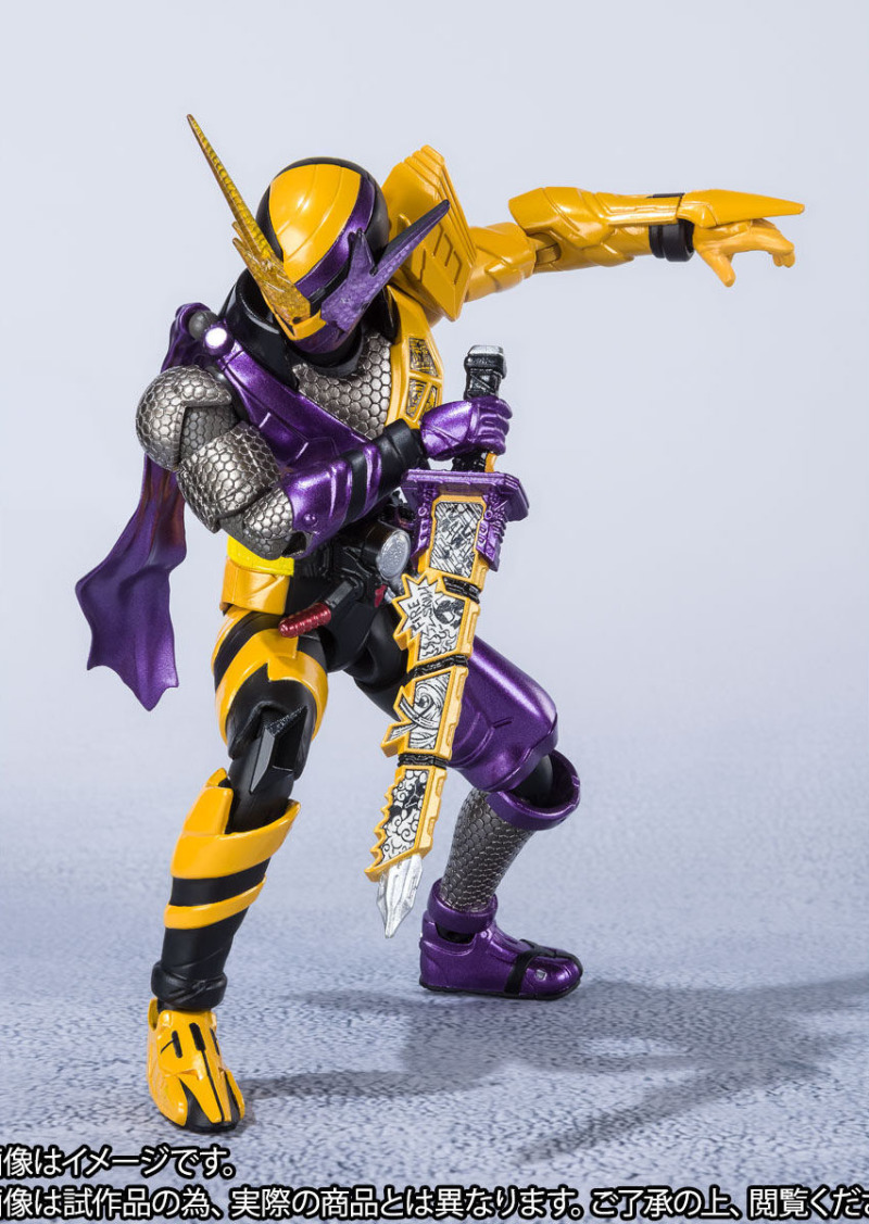 SHFiguarts Kamen Rider Build Ninnin Comic Form
