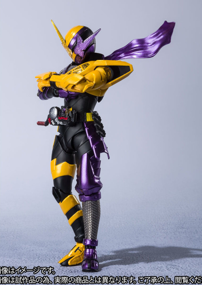 SHFiguarts Kamen Rider Build Ninnin Comic Form