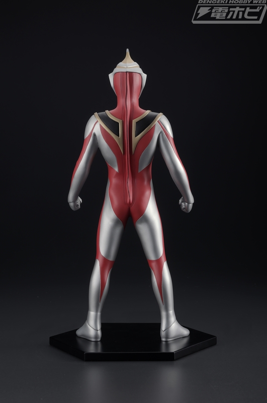 Character Classics Ultraman Gaia (V2)