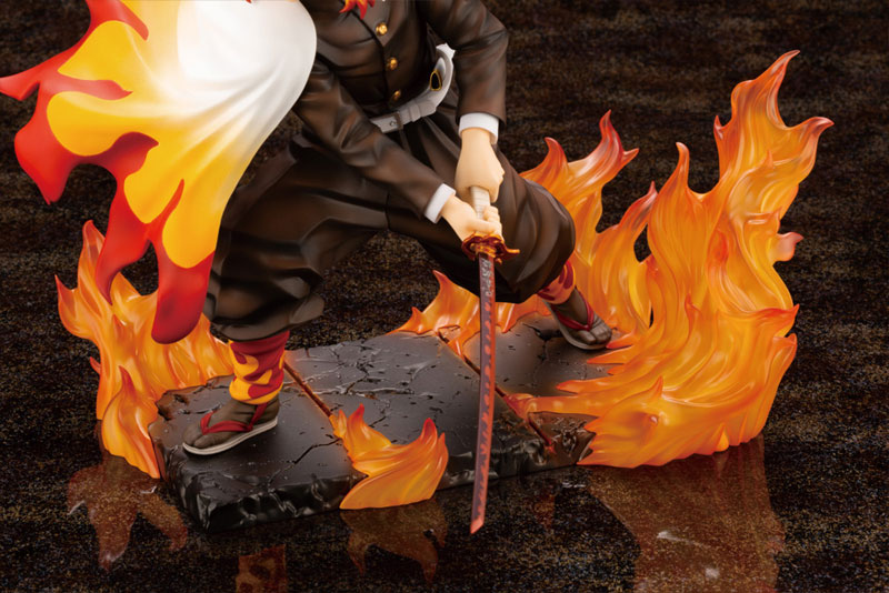 ARTFX J Demon Slayer: Kimetsu no Yaiba Kyojuro Rengoku 1/8