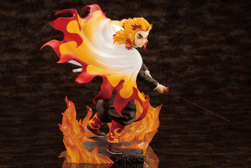 ARTFX J Demon Slayer: Kimetsu no Yaiba Kyojuro Rengoku 1/8