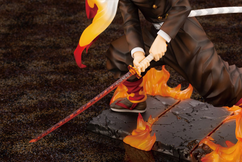 ARTFX J Demon Slayer: Kimetsu no Yaiba Kyojuro Rengoku 1/8